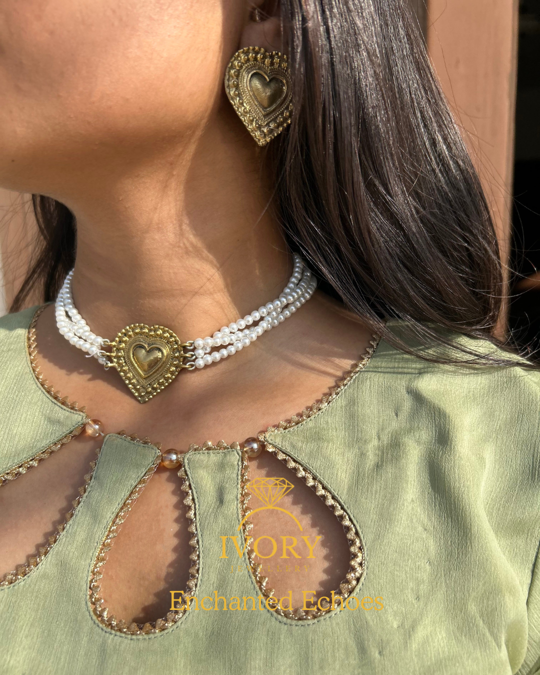 Gold Heart Spectacle Necklace Set